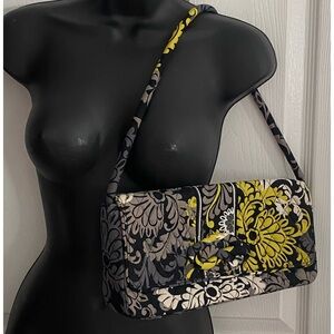 Vera Bradley Knot Just a Clutch, Baroque